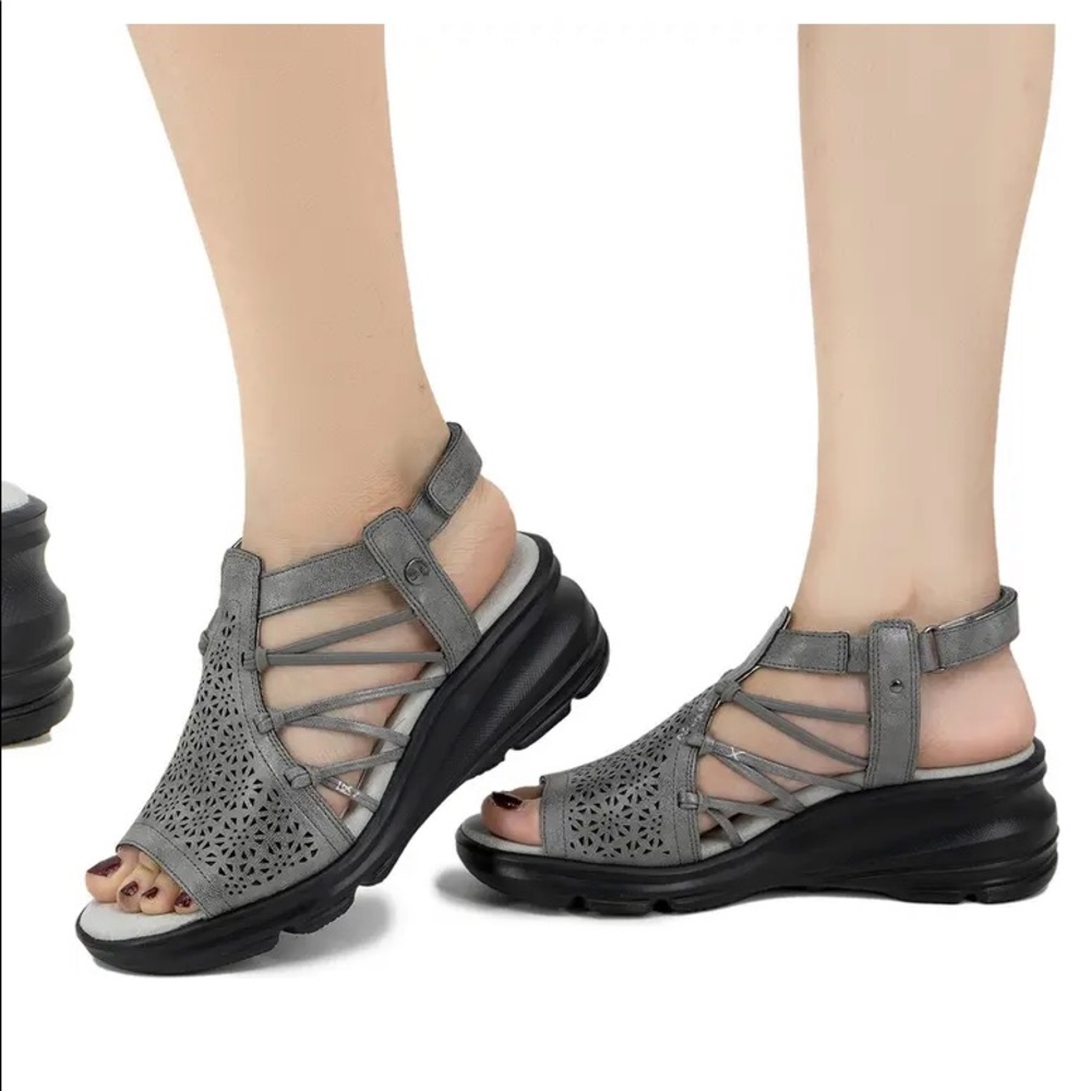 New Jambu Silver Water Lily Sandals